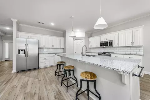 Kitchen - 124 Hayden Dr, Beebe, AR 72012 photo 3 of 4