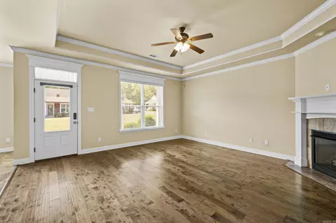 Living - 304 Prospect Park Loop, Bryant, AR 72022 photo 4 of 5