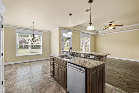Kitchen - 304 Prospect Park Loop, Bryant, AR 72022 photo 4 of 4