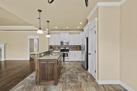 Kitchen - 304 Prospect Park Loop, Bryant, AR 72022 photo 1 of 4