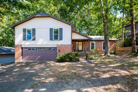 1017 Kings Mountain Dr, Little Rock, AR 72211