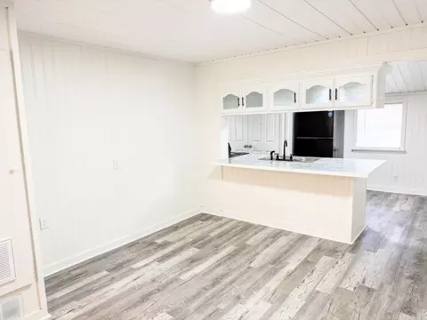 Living - 1512 Mchenry St, Malvern, AR 72104 photo 3 of 3