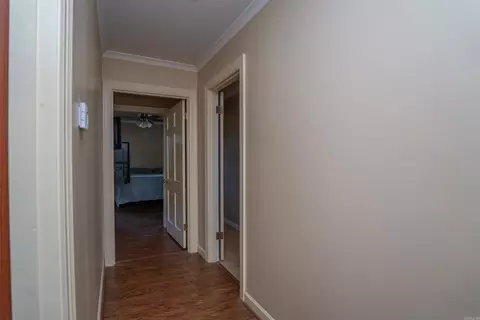 Entry Way - 8 Southern Pines Dr, Pine Bluff, AR 71603 photo 3 of 5