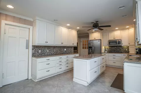 Kitchen - 8 Southern Pines Dr, Pine Bluff, AR 71603 photo 1 of 2