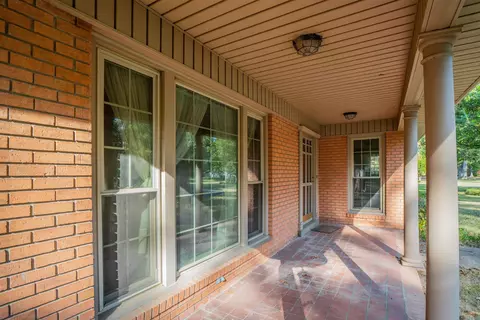 Exterior - 8 Southern Pines Dr, Pine Bluff, AR 71603 photo 4 of 12