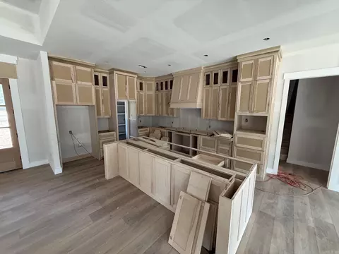 Kitchen - 5 Silver Fox Cv, Greenbrier, AR 72058 photo 1 of 3