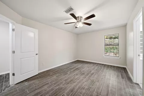 Bedroom - 2575 Morse Dr, Conway, AR 72034 photo 2 of 7