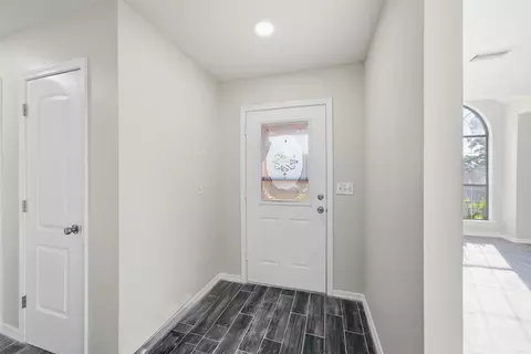 Entry Way - 2575 Morse Dr, Conway, AR 72034 photo 1 of 3