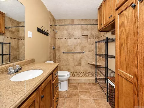 Bath - 10624 Glendale Rd, Pine Bluff, AR 71603 photo 2 of 2