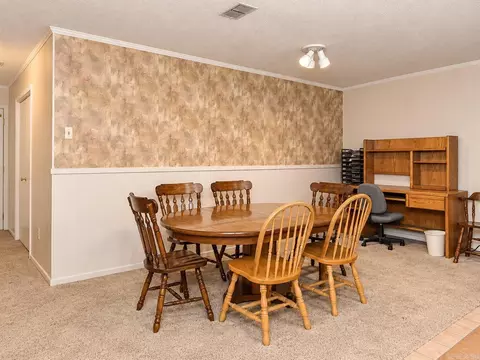 Dining - 10624 Glendale Rd, Pine Bluff, AR 71603 photo 2 of 2