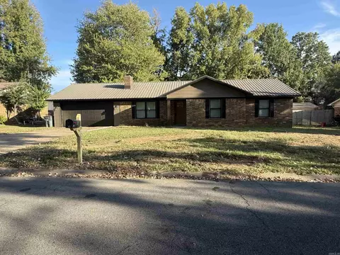 16 Whippoorwill Dr, Searcy, AR 72143
