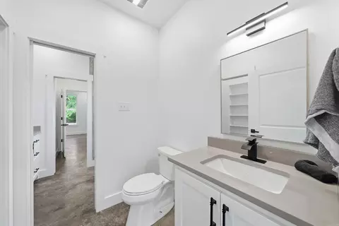 Bath - 270 Arrowhead Rd, Greenbrier, AR 72058 photo 7 of 8