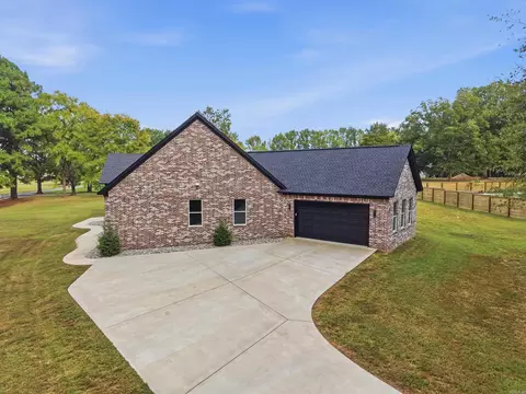Exterior - 270 Arrowhead Rd, Greenbrier, AR 72058 photo 2 of 9