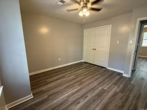 Bedroom - 2104 West St, Conway, AR 72032 photo 4 of 6