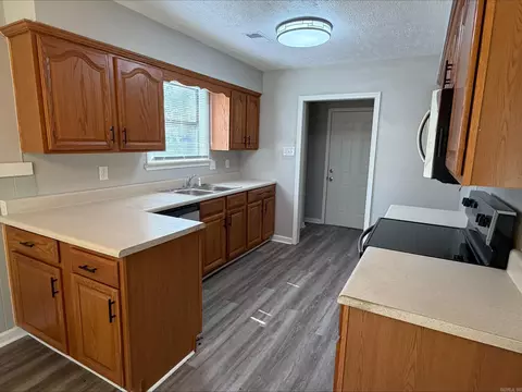 Kitchen - 2104 West St, Conway, AR 72032 photo 2 of 2