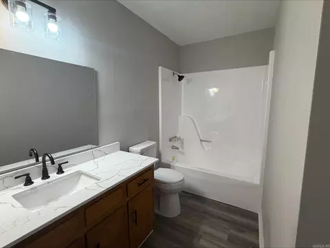 Bath - 2104 West St, Conway, AR 72032 photo 1 of 2