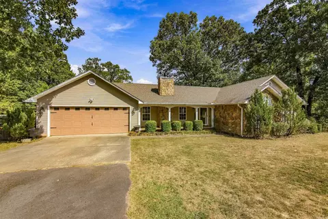 6720 Foxrun East End Dr, Mabelvale, AR 72103