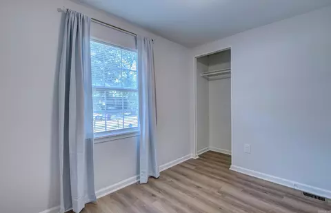 Bedroom - 15520 Birch Dr, Alexander, AR 72002 photo 6 of 10