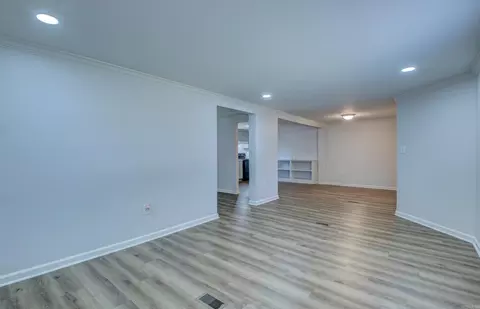 Living - 15520 Birch Dr, Alexander, AR 72002 photo 3 of 5