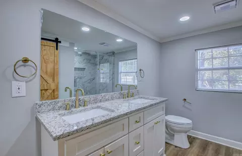 Bath - 15520 Birch Dr, Alexander, AR 72002 photo 3 of 4
