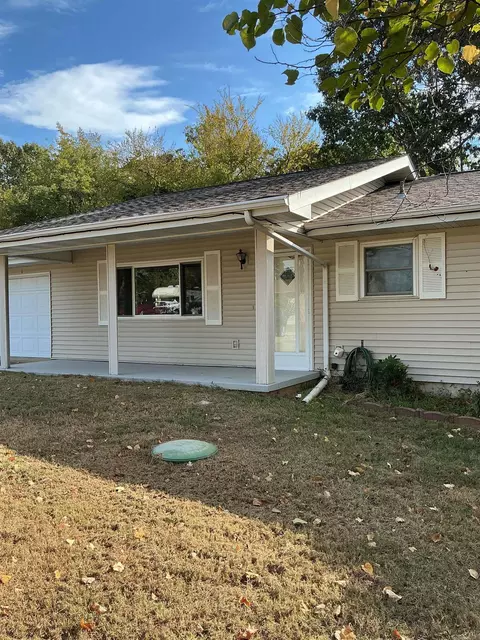 25 Su Ln, Mountain Home, AR 72653