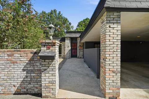 Exterior - 19 Westridge Dr, Pine Bluff, AR 71603 photo 2 of 9