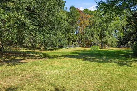 Exterior - 19 Westridge Dr, Pine Bluff, AR 71603 photo 7 of 9