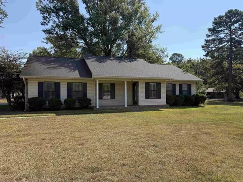 901 Robin Rd, White Hall, AR 71602