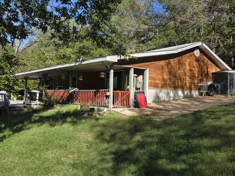 Exterior - 706 E Main St, Hardy, AR 72542 photo 4 of 15