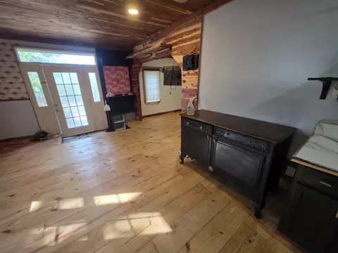 Living - 706 E Main St, Hardy, AR 72542 photo 3 of 4