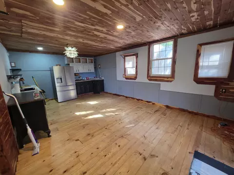 Living - 706 E Main St, Hardy, AR 72542 photo 4 of 4