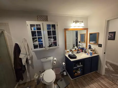 Bath - 706 E Main St, Hardy, AR 72542 photo 1 of 8