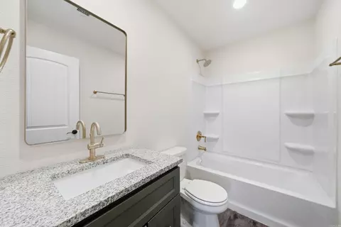 Bath - 1230 Crotale St, Conway, AR 72034 photo 4 of 4