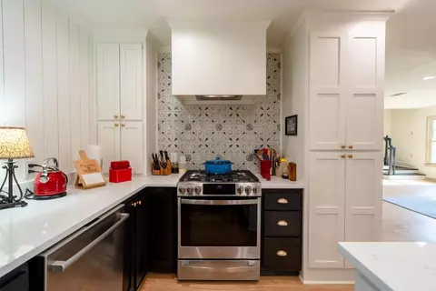 Kitchen - 5 White Oak Ct, Searcy, AR 72143 photo 5 of 5