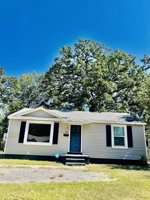 13 E Richard Dr, White Hall, AR 71602