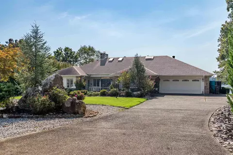 8 Heraldia Ln, Hot Springs Village, AR 71909