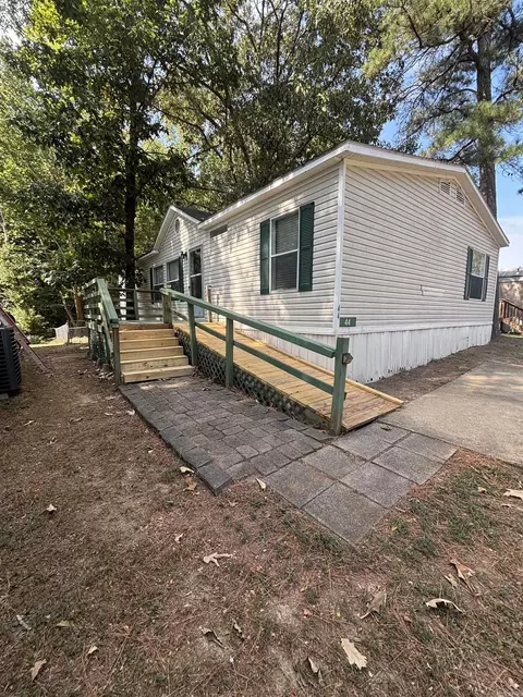 44 Preakness Dr, Hot Springs, AR 71913