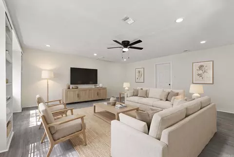 Living - 37 Forrest Ct, Conway, AR 72034 photo 1 of 12