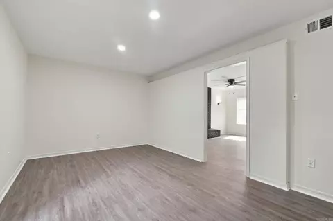 Living - 37 Forrest Ct, Conway, AR 72034 photo 10 of 12