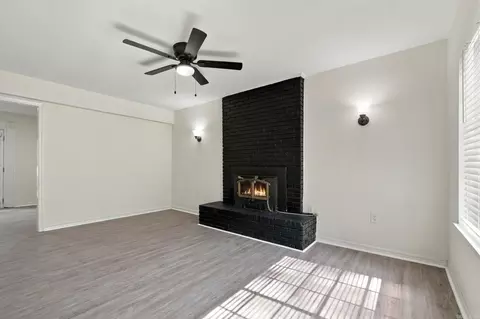 Living - 37 Forrest Ct, Conway, AR 72034 photo 8 of 12
