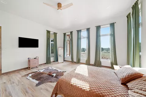Bedroom - 653 Fox Den Rd, El Paso, AR 72045 photo 2 of 5