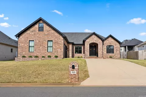 9808 Meadow Creek Dr, Sherwood, AR 72120
