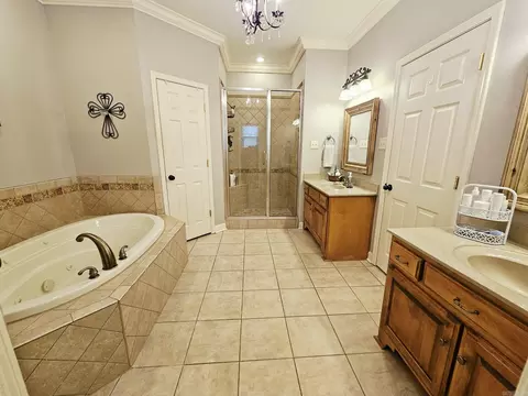 Bath - 116 Huffman Ct, Beebe, AR 72012 photo 2 of 6