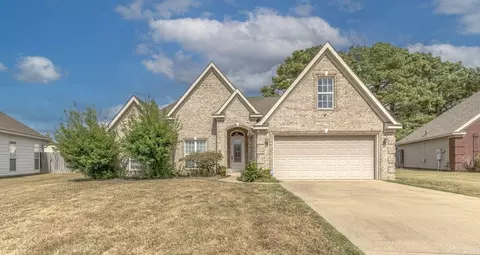 5408 Deerfield Dr, Jonesboro, AR 72404
