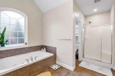 Bath - 90 Hays Hill Rd, Conway, AR 72032 photo 2 of 5