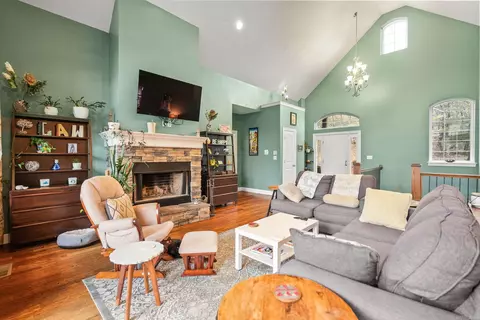 Living - 90 Hays Hill Rd, Conway, AR 72032 photo 2 of 4
