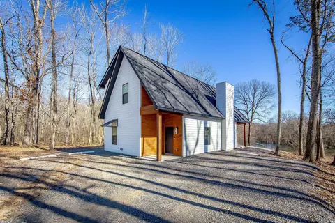 193 Sunshine Ln, Pangburn, AR 72121