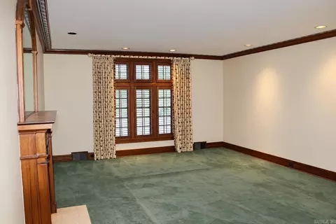 Living - 304 S Pine St, Marvell, AR 72366 photo 2 of 7