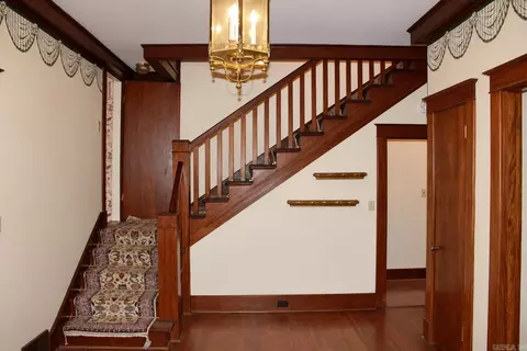 Entry Way - 304 S Pine St, Marvell, AR 72366 photo 2 of 3
