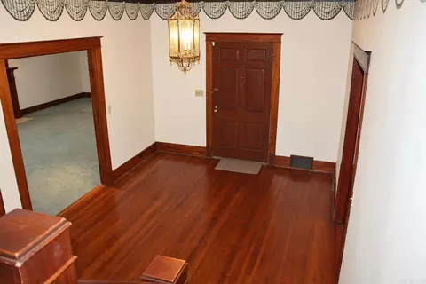 Entry Way - 304 S Pine St, Marvell, AR 72366 photo 1 of 3